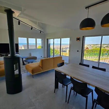 Semesterbostad Midgard Sea View *