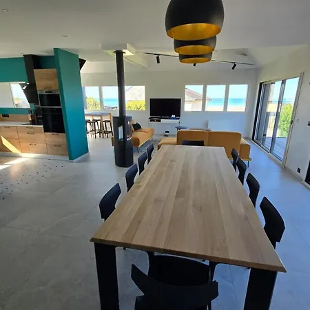 Midgard Sea View Semesterbostad