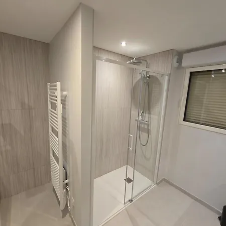 Semesterbostad Midgard Sea View *