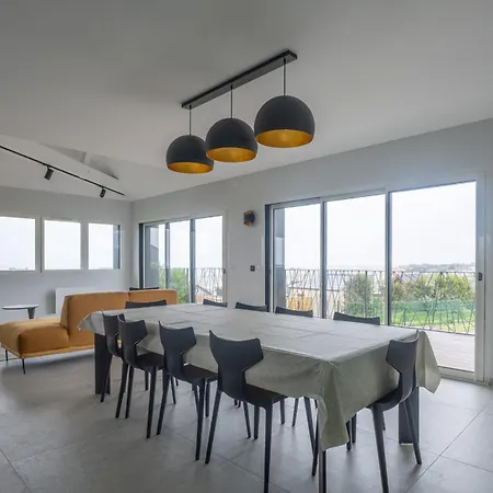 Сasa de vacaciones Midgard Sea View